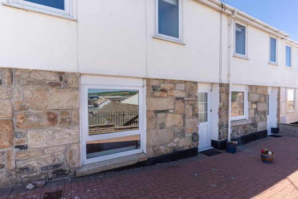 פנזאנס Charming 3 Bedroom Harbour Cottage With Parking מראה חיצוני תמונה