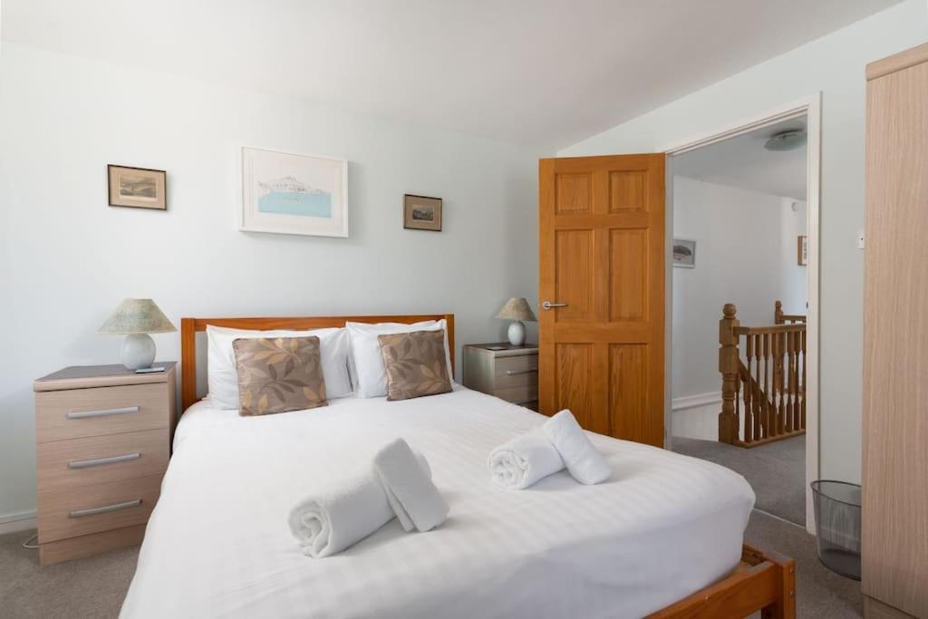 פנזאנס Charming 3 Bedroom Harbour Cottage With Parking מראה חיצוני תמונה