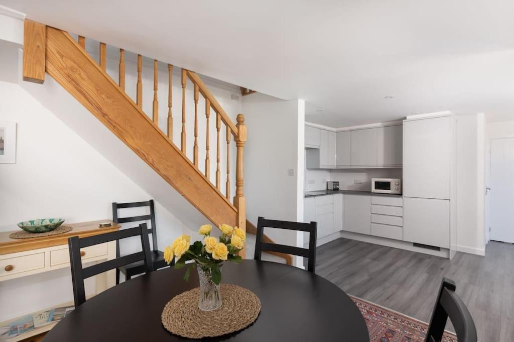 פנזאנס Charming 3 Bedroom Harbour Cottage With Parking מראה חיצוני תמונה